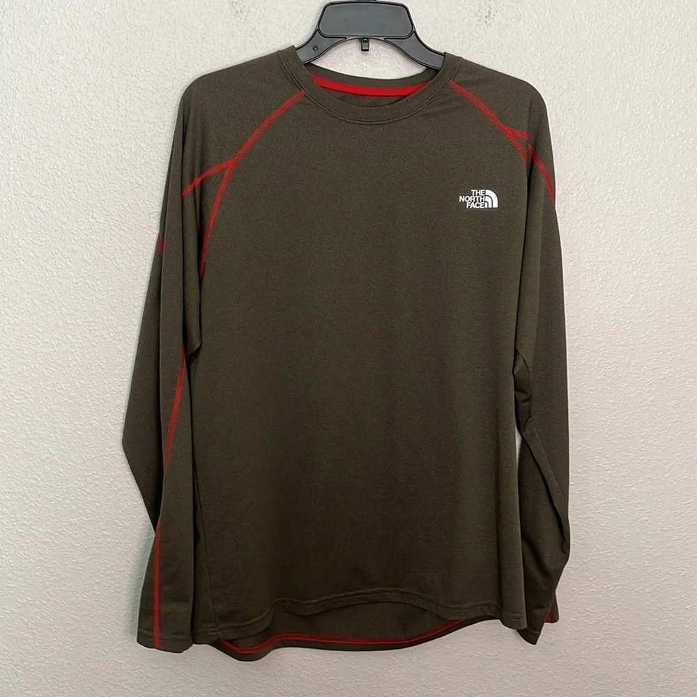 North Face Flashdry Long Sleeve TShirt Size Medium